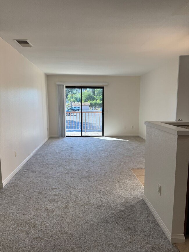Foto del edificio - 1 bed 1 ba home Available Now- Rancho San ...