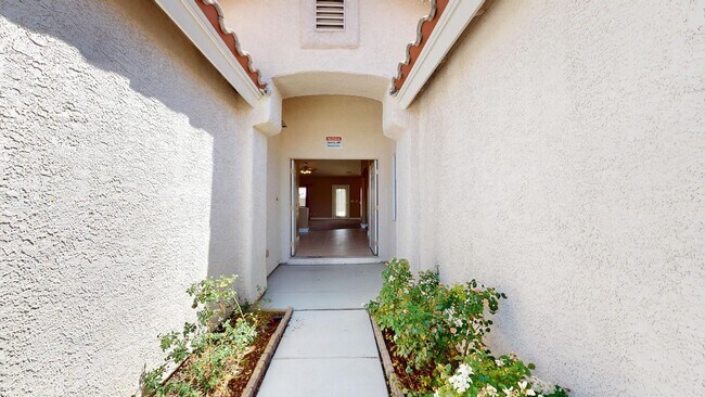 Foto del edificio - One Story Home Near Beautiful Mountain's Edge Community