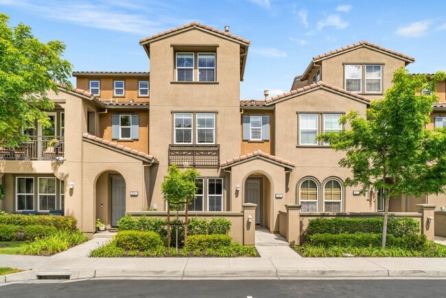 Photo - 5267 Fioli Loop (San Ramon, CA) Townhome
