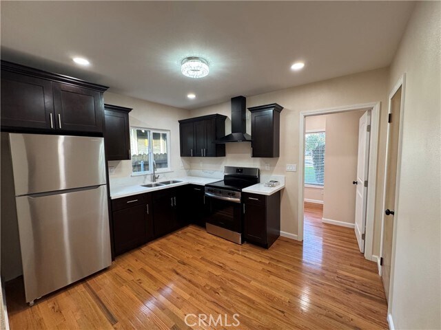 Foto del edificio - 1017 N San Gabriel Ave