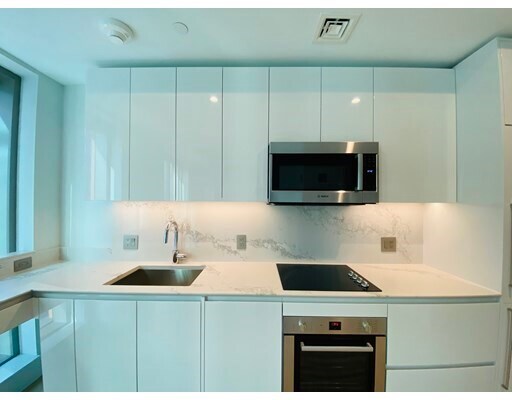 Primary Photo - 135 Seaport Blvd