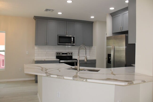 Building Photo - 4BR/3BA Two-Story Home in Hudson, FL – Move-In Ready