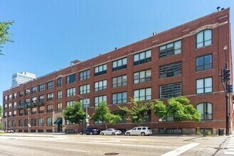 Building Photo - 1727 S Indiana Ave