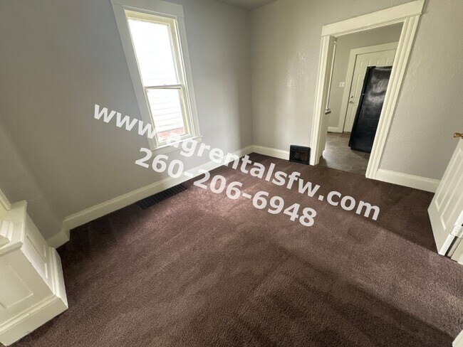 Building Photo - 4 Bedroom House - Section 8 Ok!