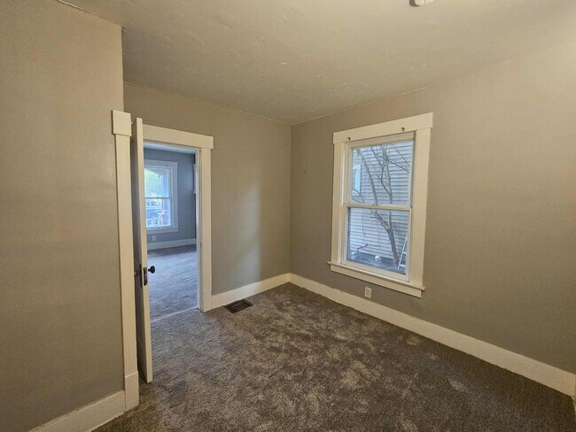 Foto del edificio - 1330 Louisiana Ave NW