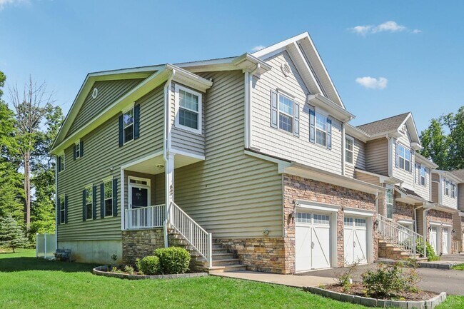 Building Photo - 206 Shields Ct