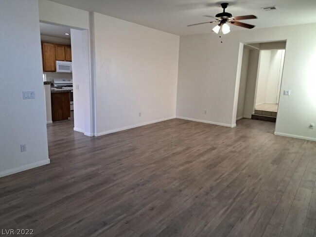 Building Photo - 11239 Dahlia Grove St