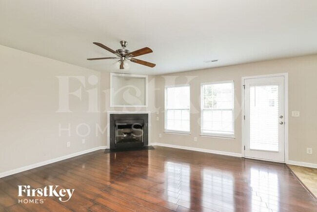 Foto del edificio - 2803 Stephen Oaks Way