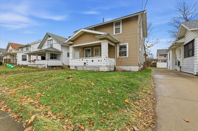 Building Photo - 559 Cortlandt Ave