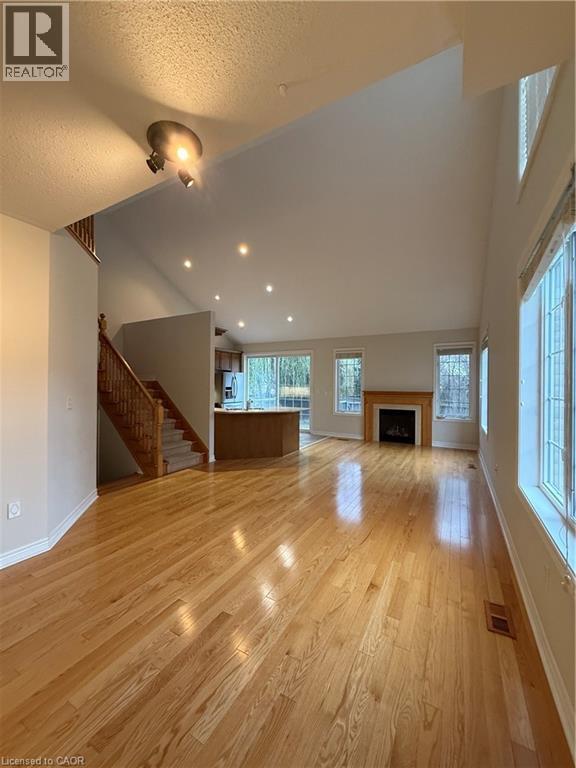 Building Photo - 4210 Saunders Crescent