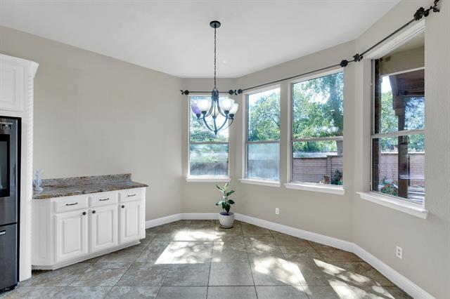 Foto del edificio - 3460 N Riley Pl