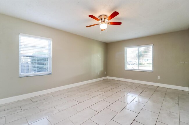 Foto del edificio - 121 Sunlit Cove Dr NE