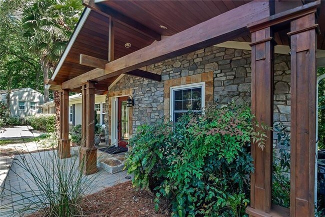 Building Photo - 1249 Lenox Cir NE