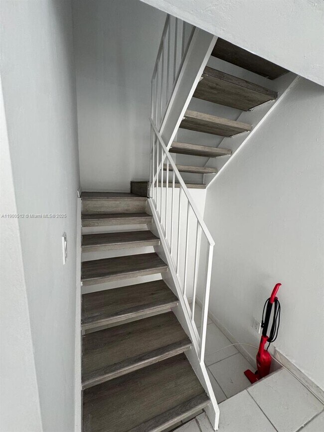 Foto del edificio - 9155 Fontainebleau Blvd