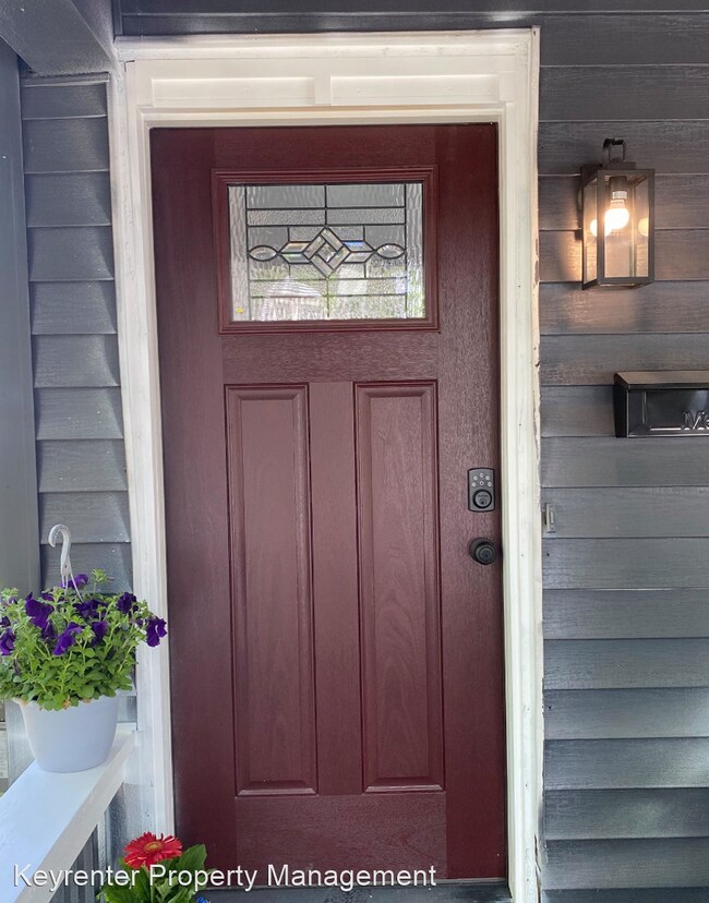 Foto del edificio - 3 br, 1 bath House - 1319 S Carson Ave