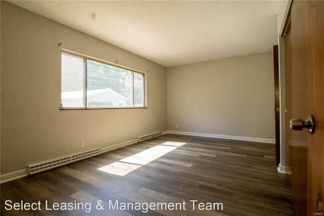 Building Photo - 3 br, 1 bath House - 122 Betty Jean