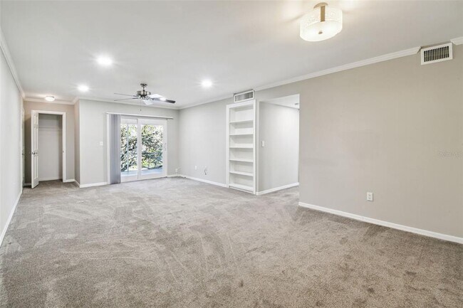 Foto del edificio - 3404 Latania Dr