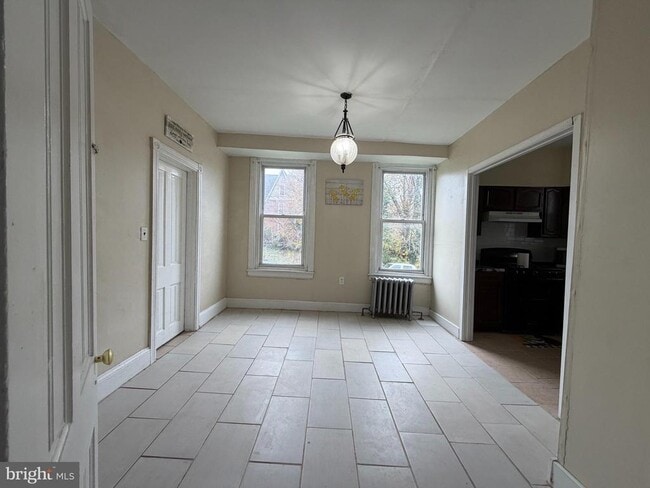 Building Photo - 603 Sharon Ave