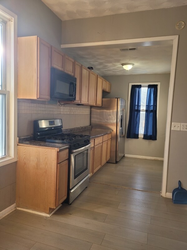 Foto principal - 8534 S Burley Ave