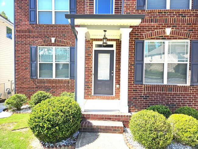 Foto del edificio - 5 Bedroom / 4 Bath Single Family Home