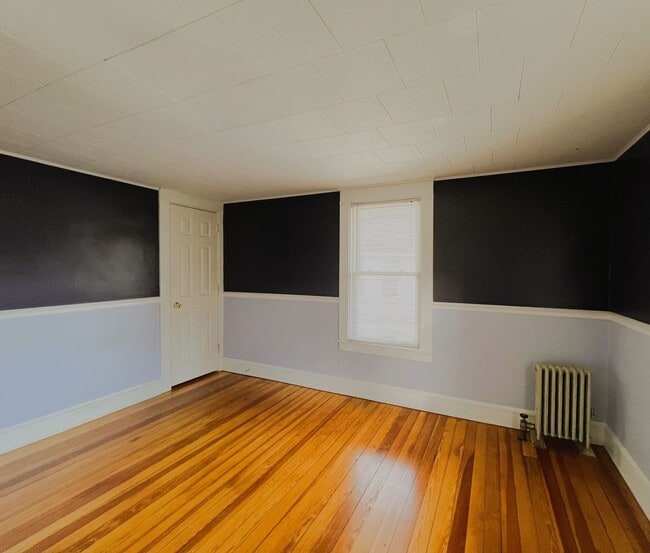 Building Photo - Single Family Home - Newly Reduced-Price D...