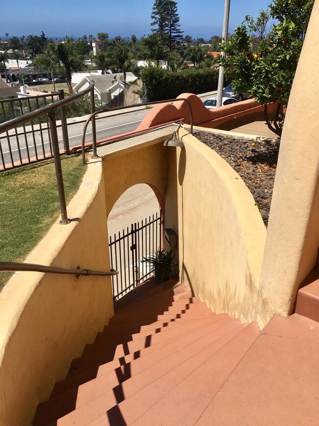 Foto del edificio - 335 Poli St