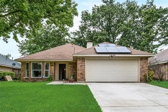 Building Photo - 2809 N Ave