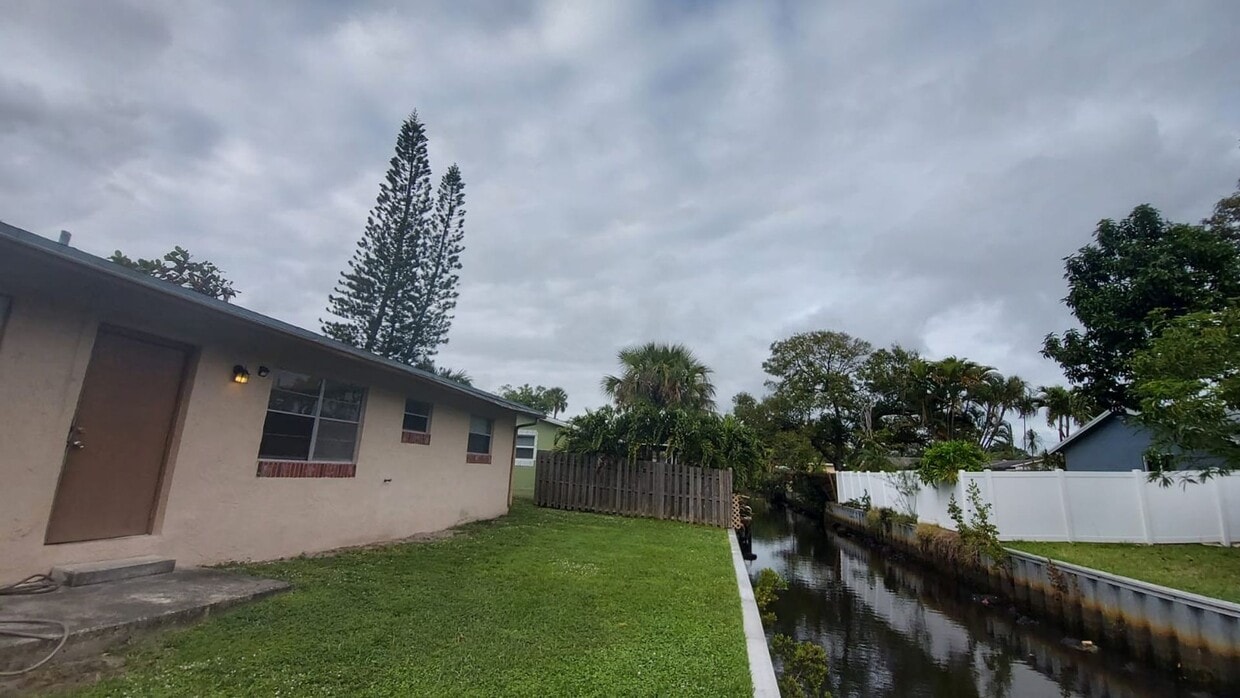 2 BEDROOMS 1 BATHROOM IN AREA OF RIVERLAND - 2 BEDROOMS 1 BATHROOM IN AREA OF RIVERLAND