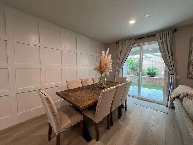 Building Photo - 5547 Soriano Wy