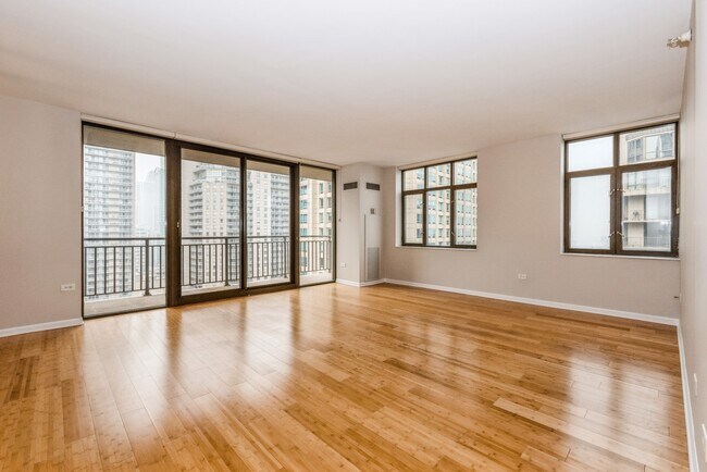 Foto del edificio - 630 N State St