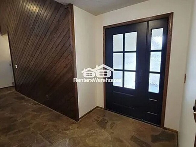 Foto del edificio - 18705 Partridge Cir