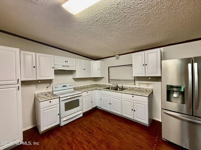 Foto del edificio - 2262 Chaffee Rd S