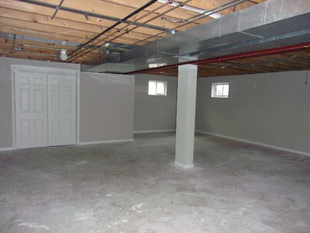 Building Photo - 22523 Plum Creek Dr