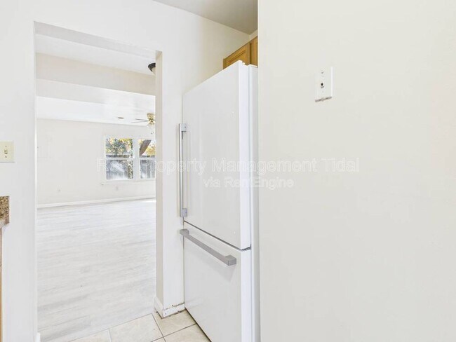 Building Photo - 1528 Darren Cir