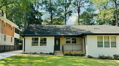 Building Photo - 1980 Kilburn Dr NE