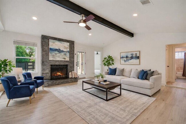 Foto del edificio - 9026 Lockleven Loop