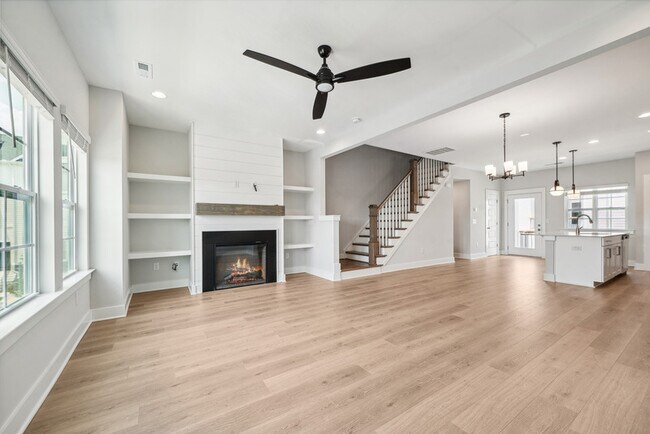 Photo - 8528 Silsbee Dr Apartment