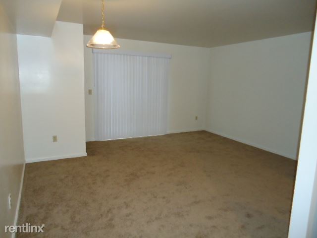 Building Photo - 700 Bellwood Dr