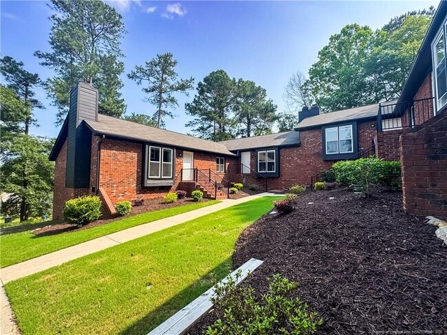 Building Photo - 533 Coronation Dr