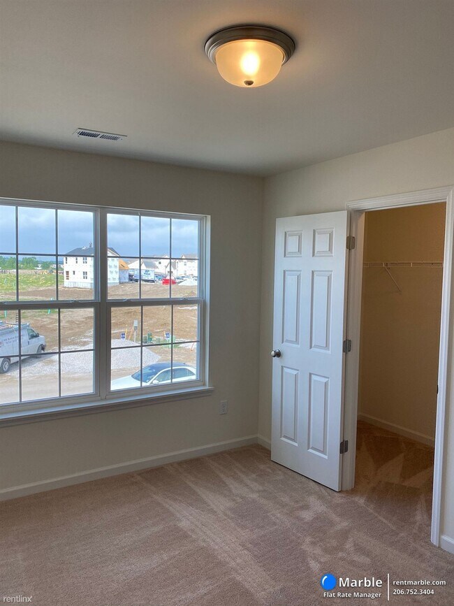 Building Photo - 4 br, 3 bath House - 404 Sawgrass Ct