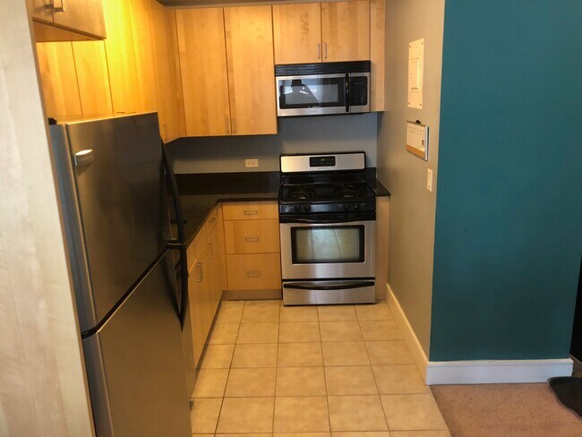 kitchen 2 - 210 N 17th St