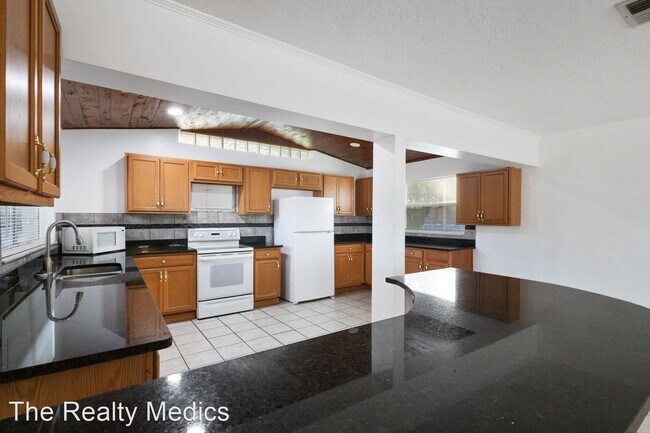 Building Photo - 3 br, 1.5 bath House - 603 Josephine St Un...