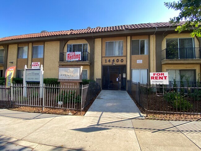 Building Photo - 14400 Vose St