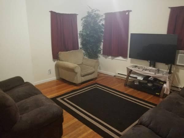 Foto del edificio - 24 Franklindale Ave