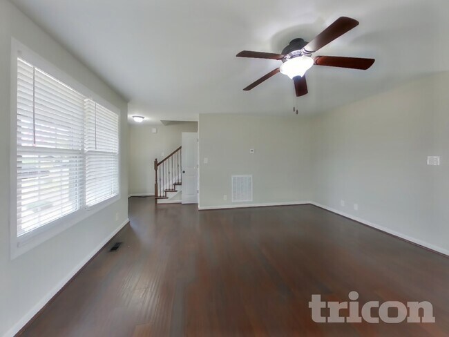 Foto del edificio - 1073 Castlerock Dr