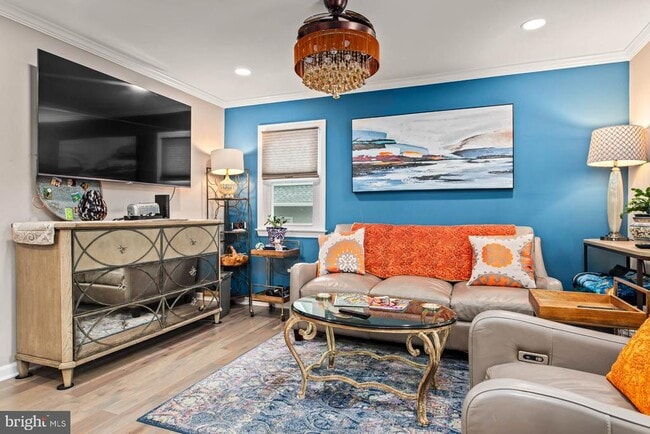 Foto del edificio - 1910 Parker Ave