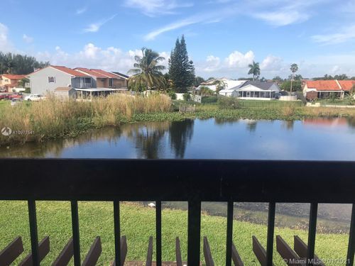 Foto principal - 1201 SW 124th Ct