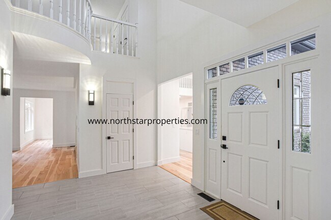 Foto del edificio - Gated Lake Oswego Beauty