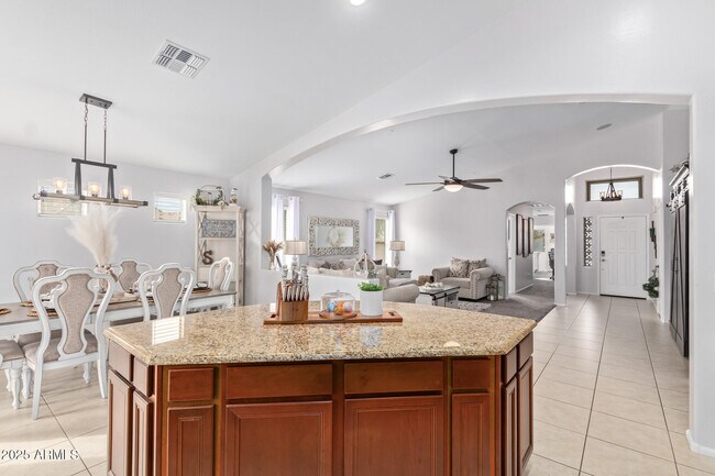 Foto del edificio - 10355 W Wood St