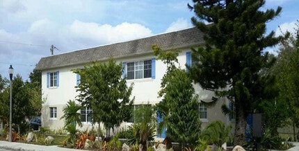 Building Photo - 907 NW 4th St